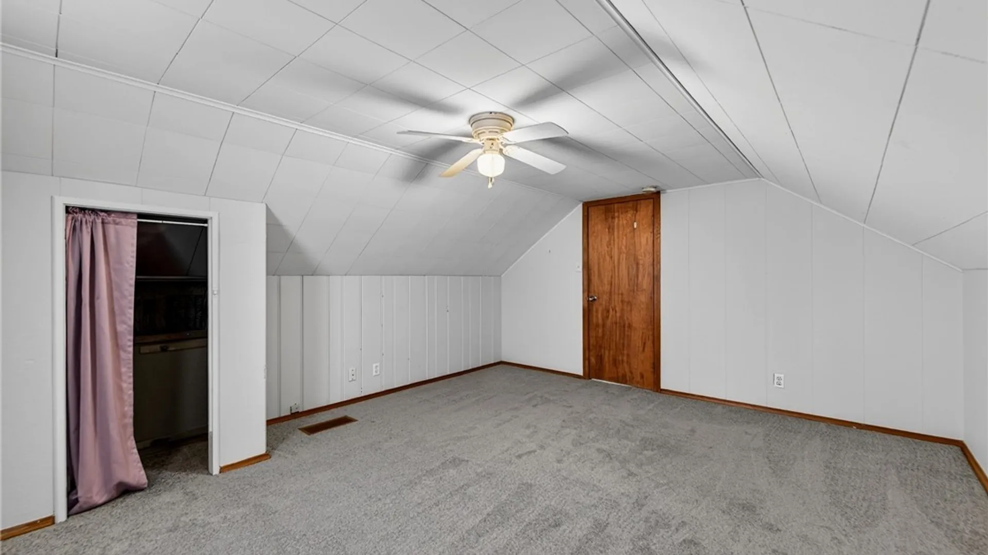 Property at 1009 Pasadena Avenue, Niagara Falls, NY 14304 28