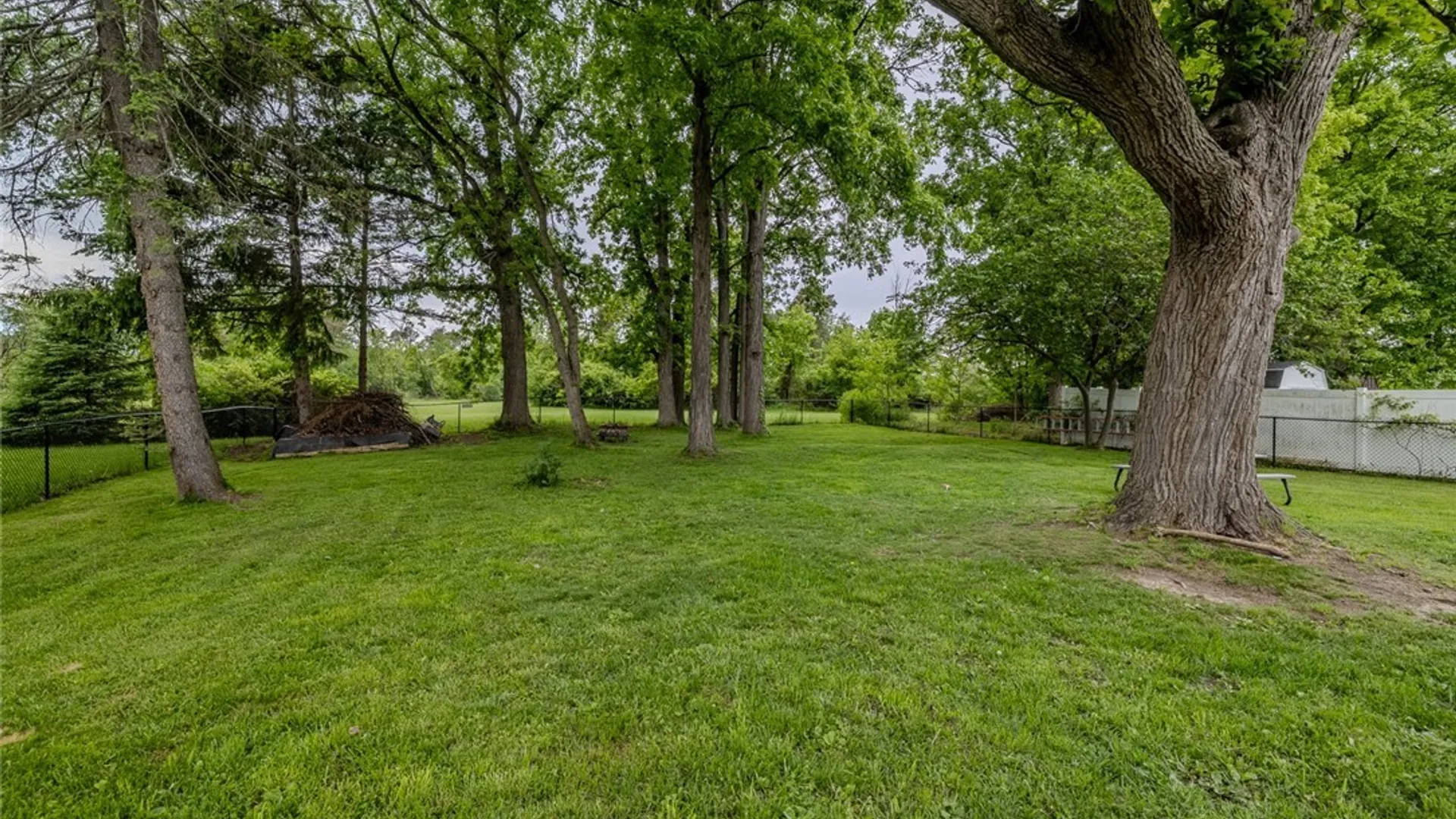 Property at 222 Windebank Lane, Manlius, NY 13116 3