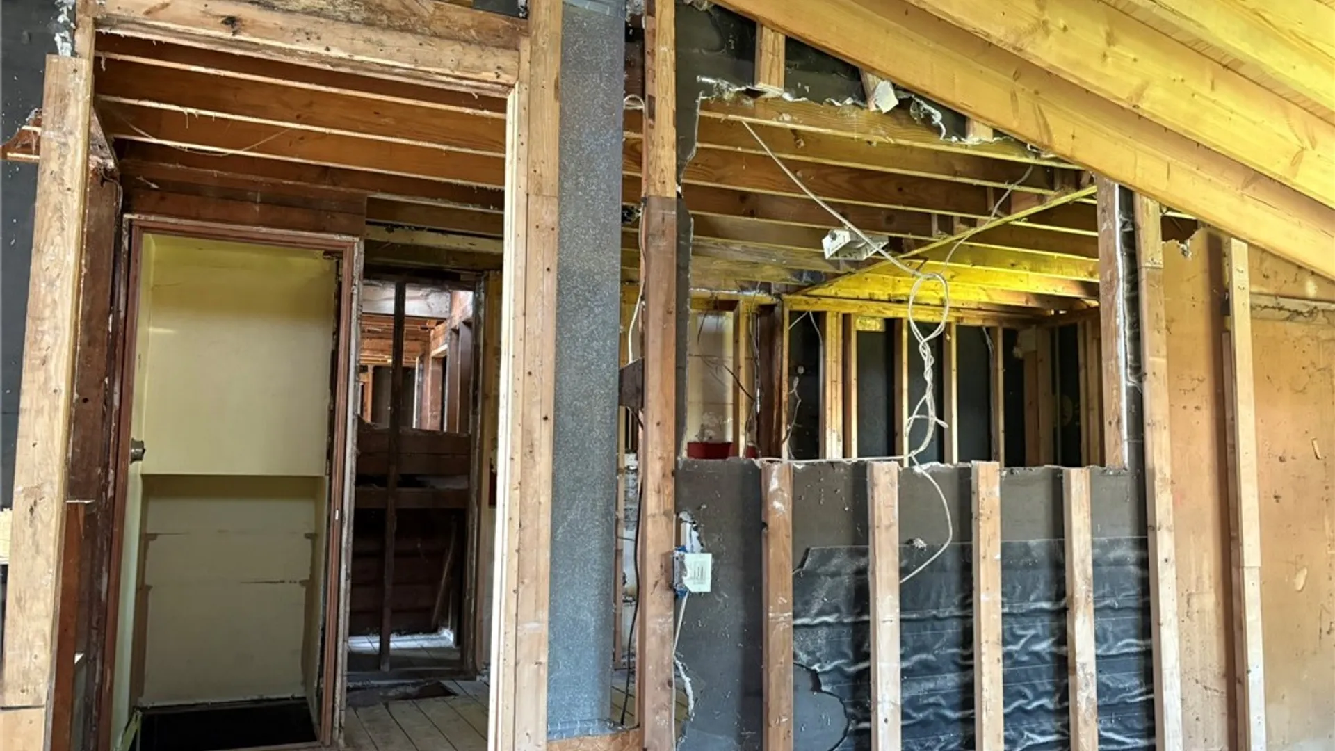 Property at 1882 Como Park Boulevard, Lancaster, NY 14086 17