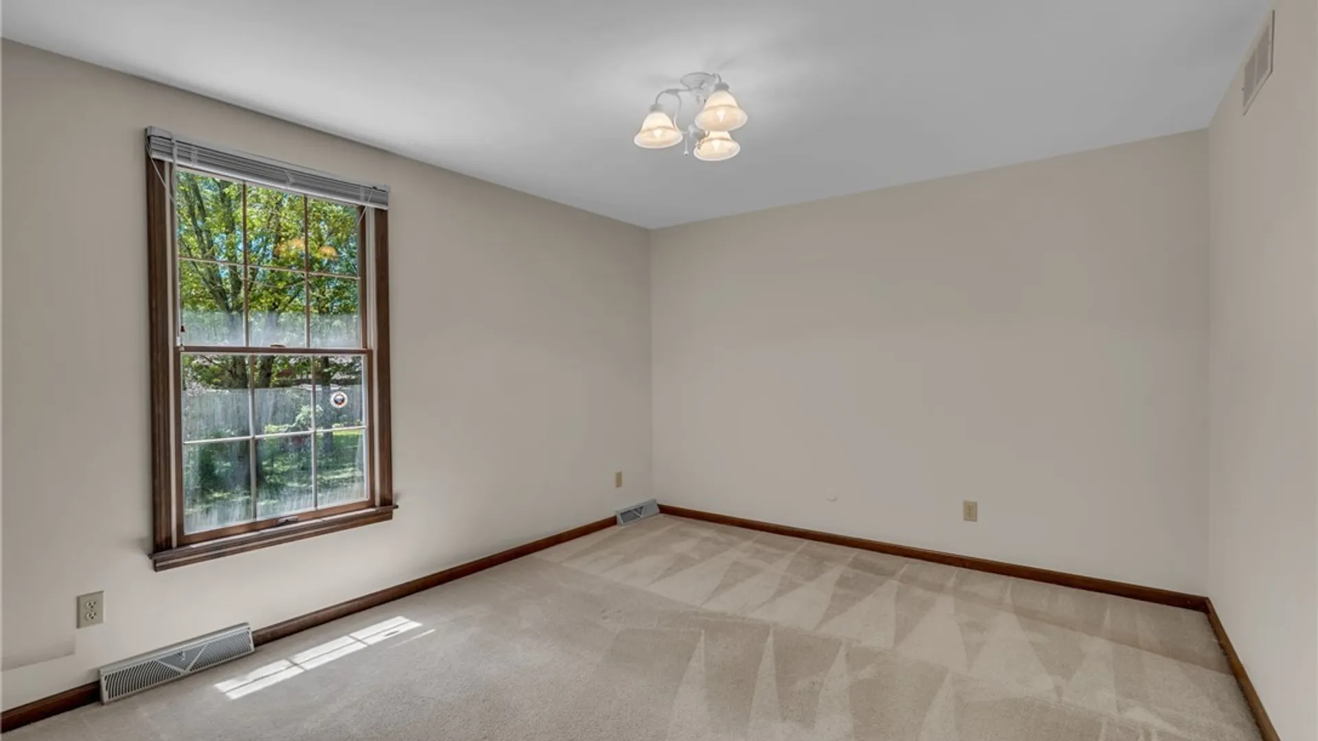 Property at 266 Wellingwood Drive, Amherst, NY 14051 31