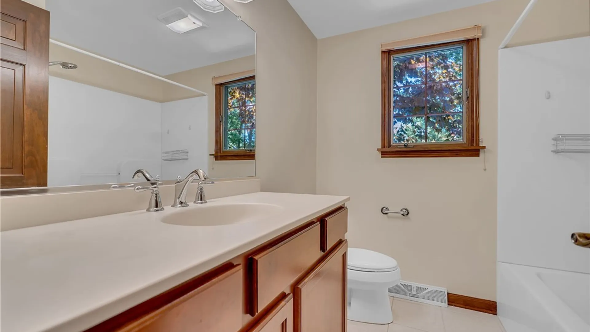 Property at 266 Wellingwood Drive, Amherst, NY 14051 40