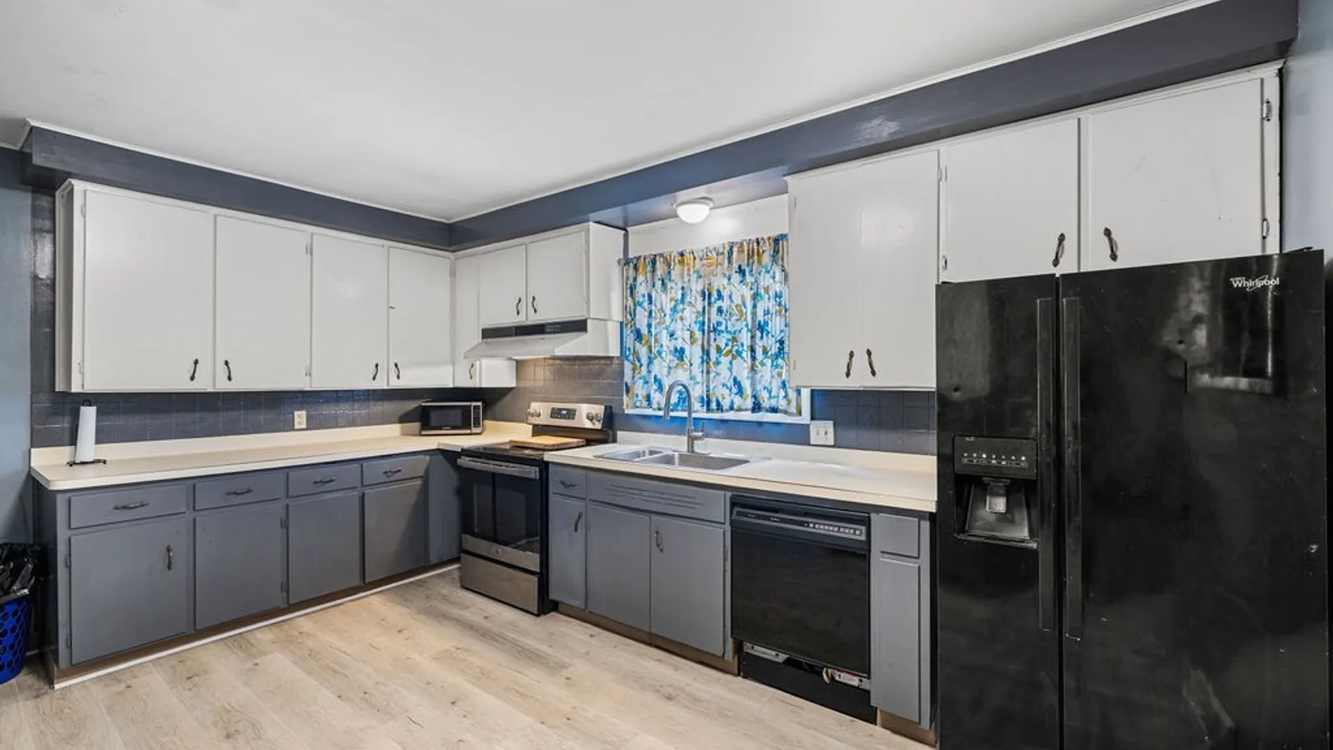 Property at 1717 Willow Avenue, Niagara Falls, NY 14305 7