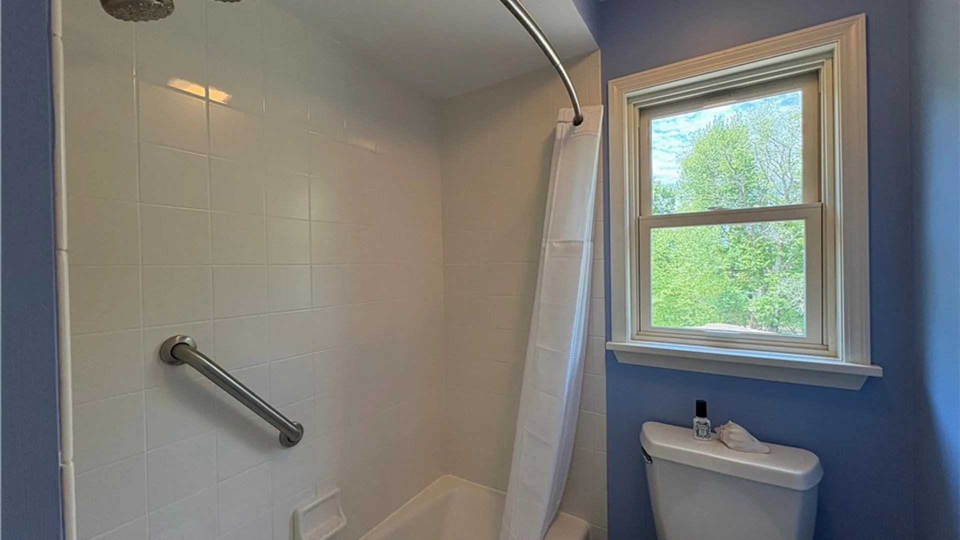 Property at 29 Wenham Lane, Perinton, NY 14534 10
