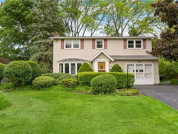 Property at 202 E Arbordale Road, Camillus, NY 13219