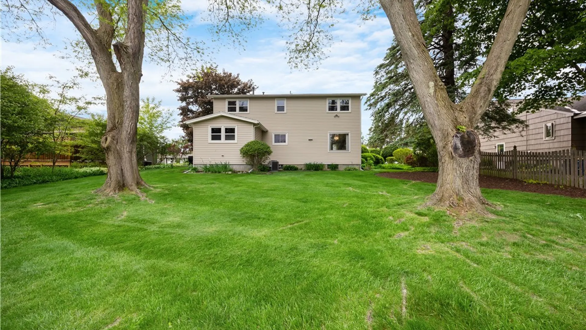 Property at 202 E Arbordale Road, Camillus, NY 13219 22