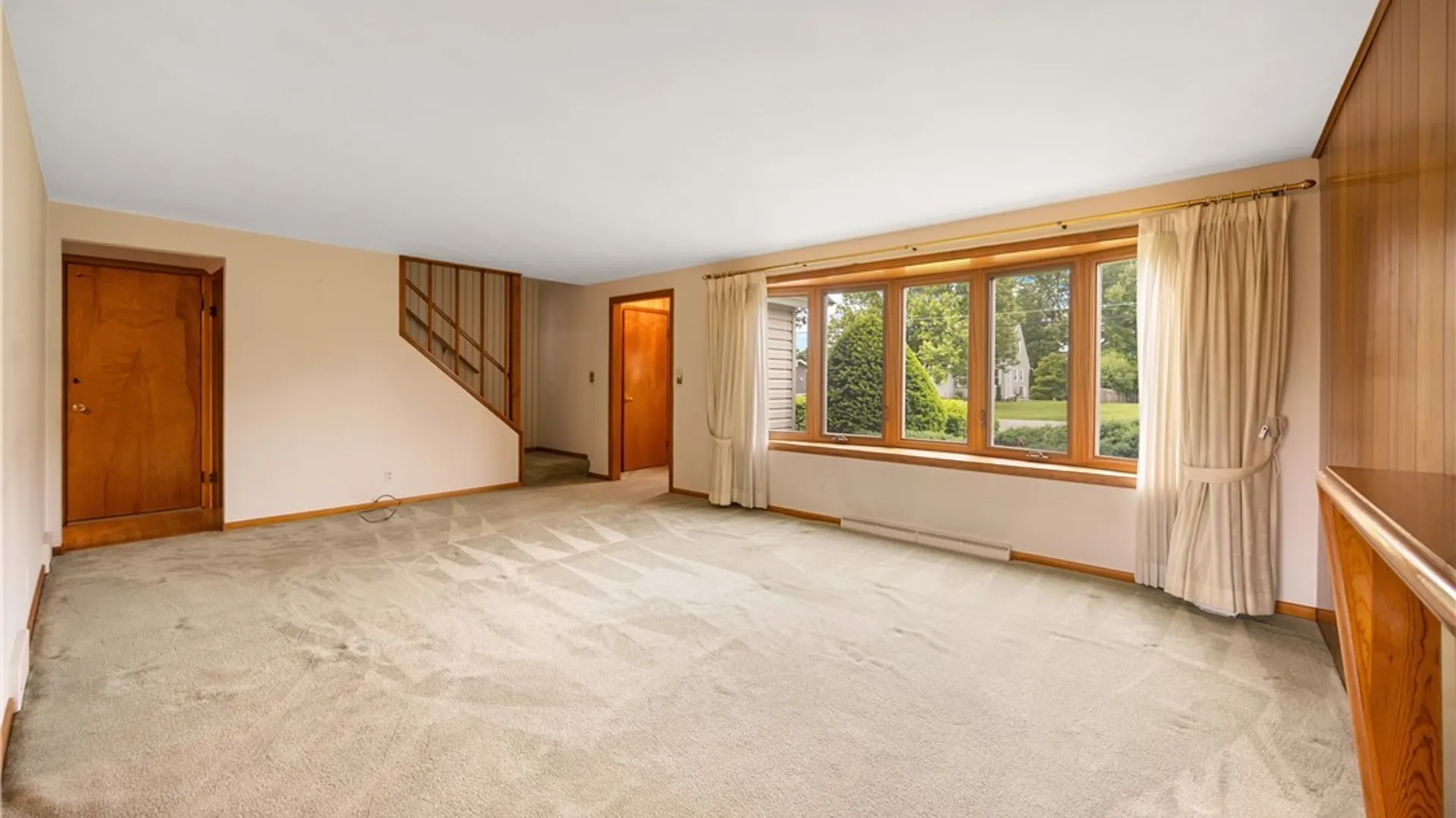Property at 202 E Arbordale Road, Camillus, NY 13219 7