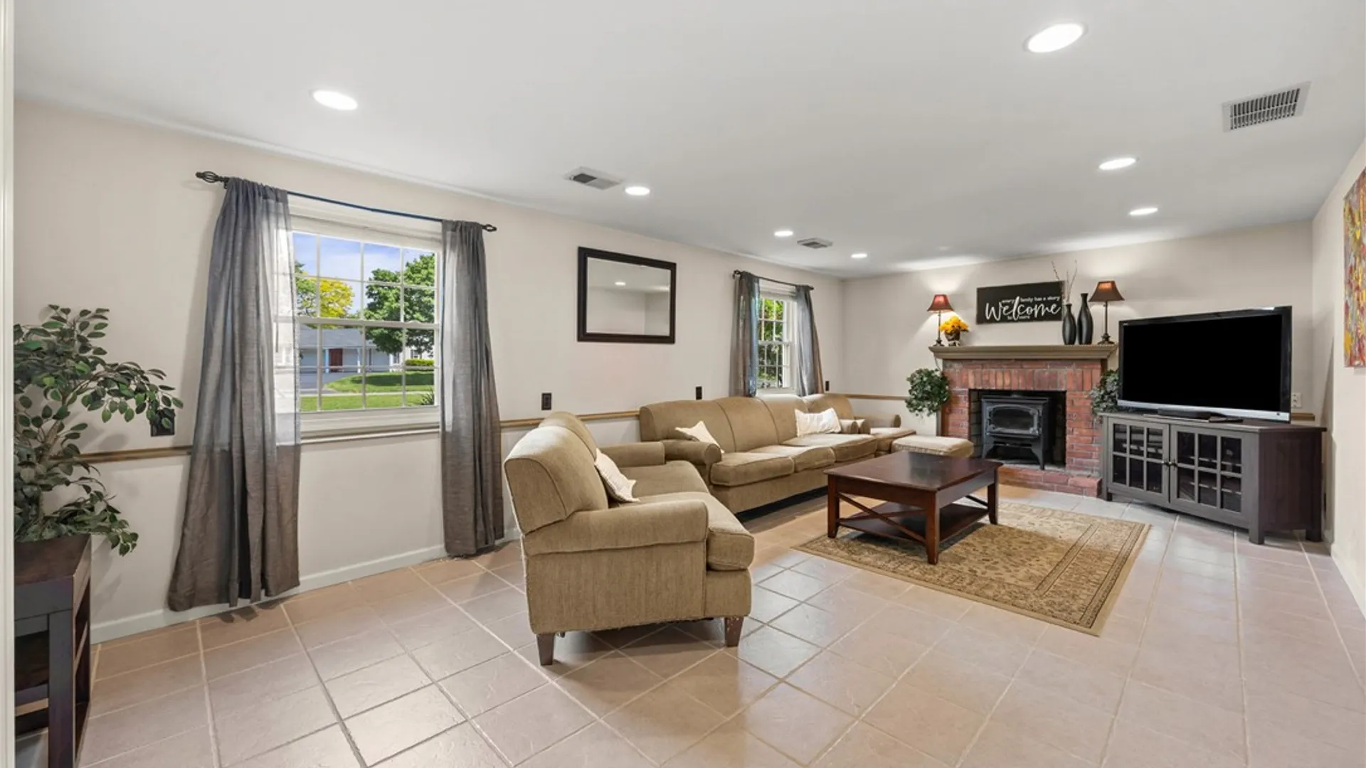 Property at 648 Meadowbriar Road, Greece, NY 14616 21