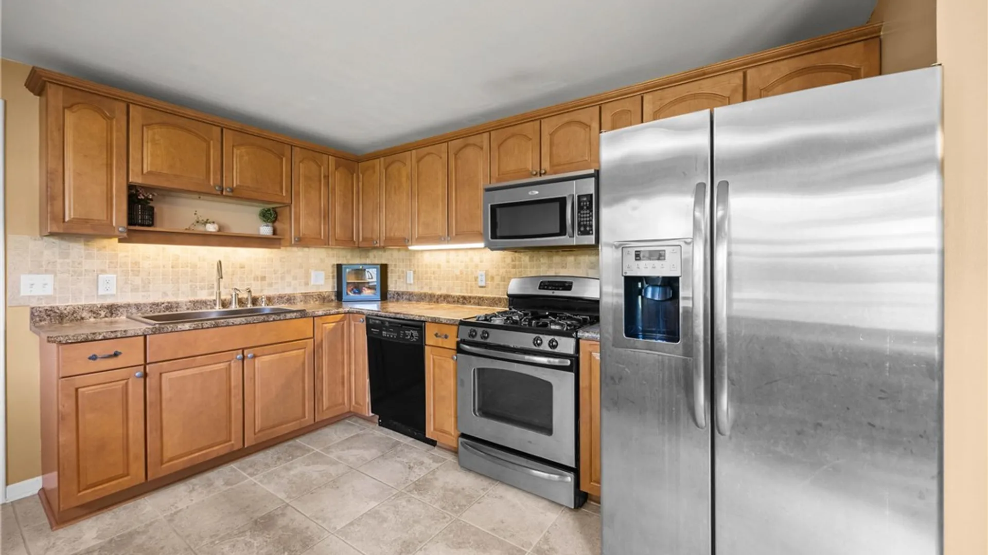 Property at 648 Meadowbriar Road, Greece, NY 14616 6