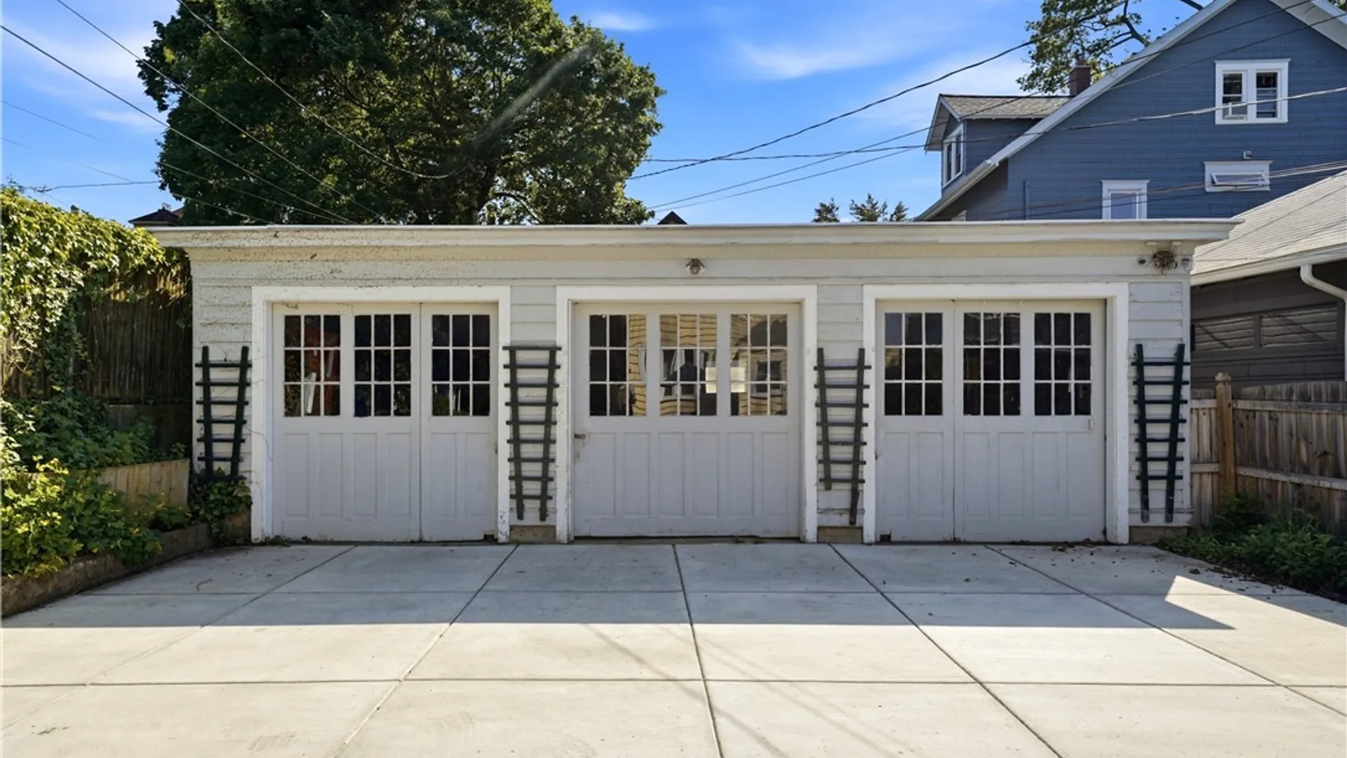 Property at 40 Jewett Parkway, Buffalo, NY 14214 41