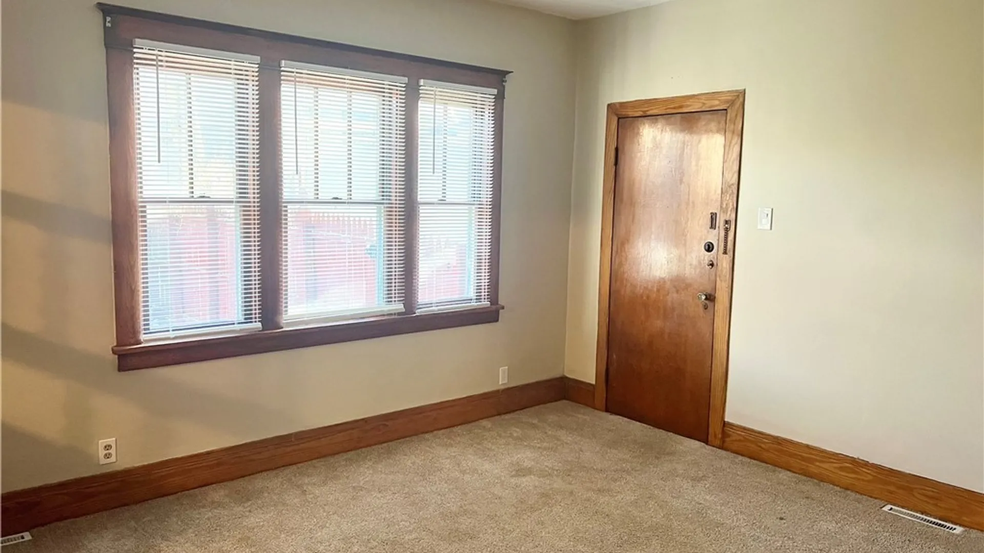 Property at 77 Weiss Street, Buffalo, NY 14206 6