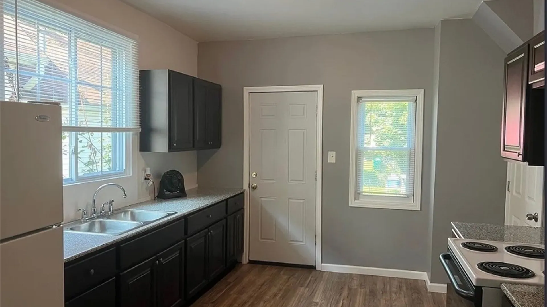 Property at 208 Weimar Street, Buffalo, NY 14206 4