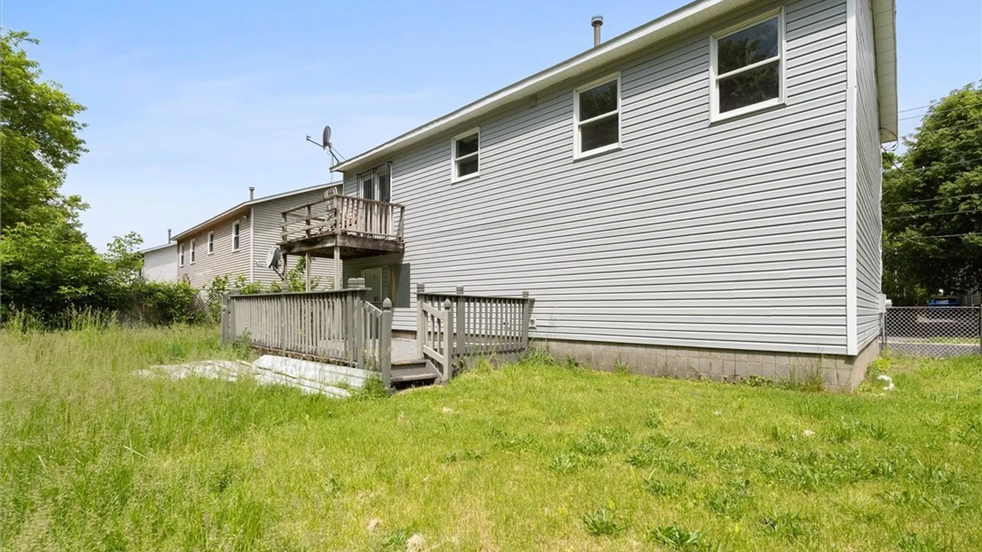 Property at 233 W Newell Street, Syracuse, NY 13205 3