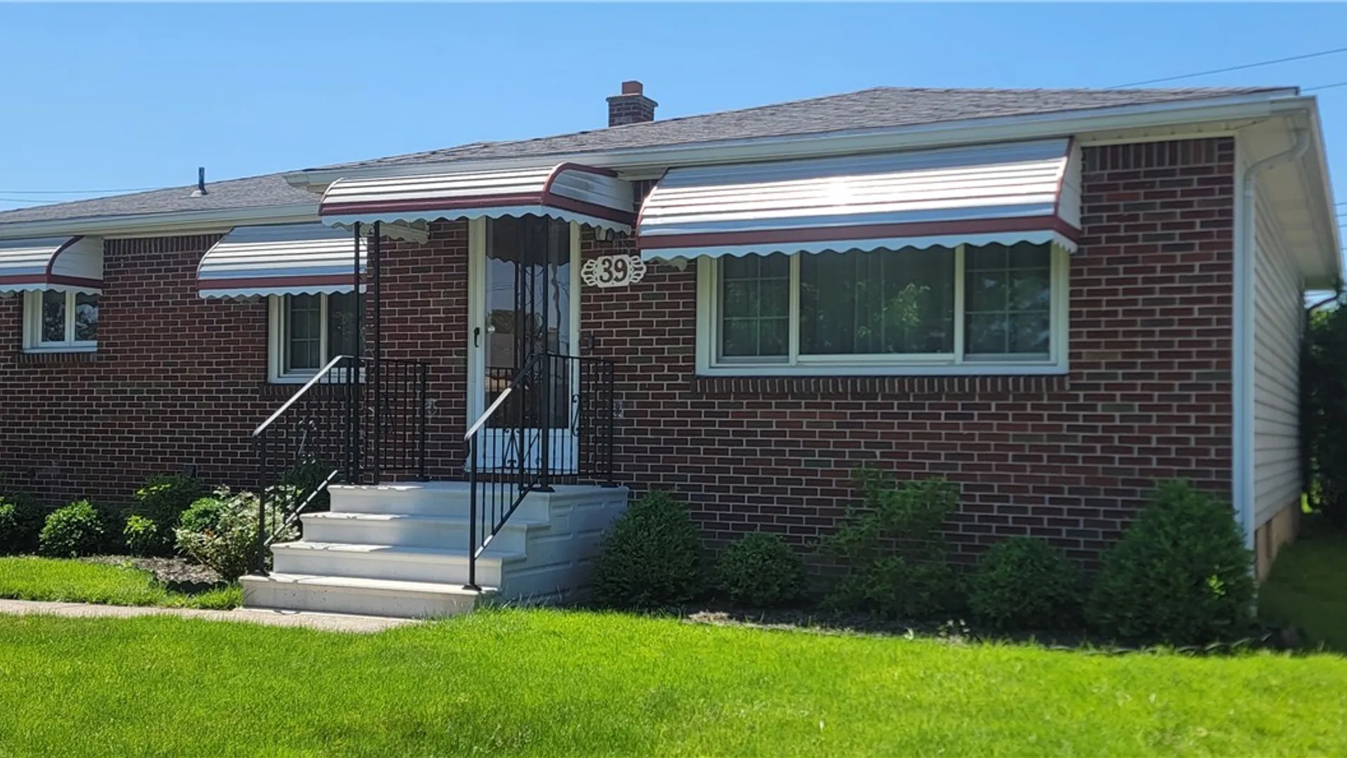 Property at 39 Angela Lane, Cheektowaga, NY 14225 2