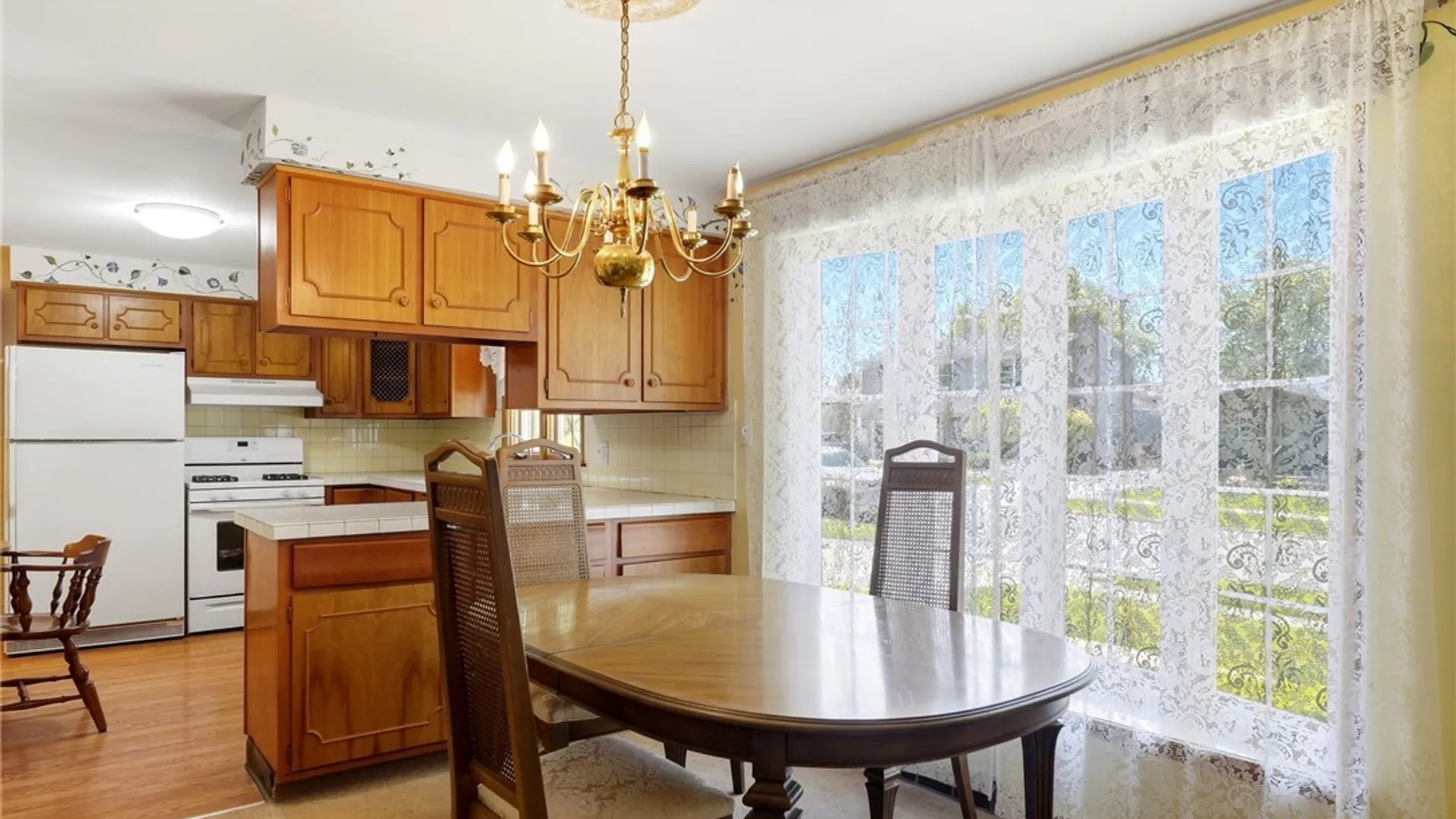 Property at 17 Delphi Drive, Cheektowaga, NY 14227 10