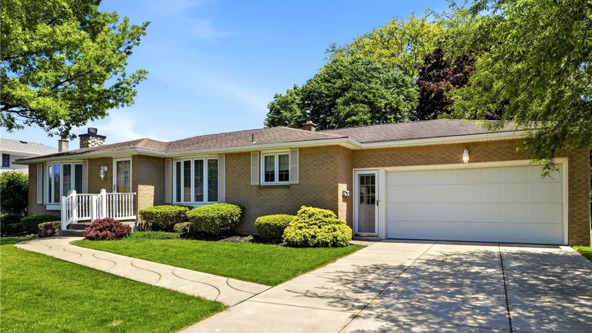 Property at 17 Delphi Drive, Cheektowaga, NY 14227 2