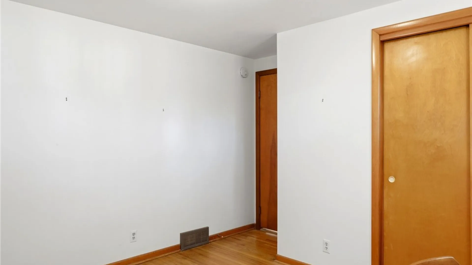Property at 17 Delphi Drive, Cheektowaga, NY 14227 21