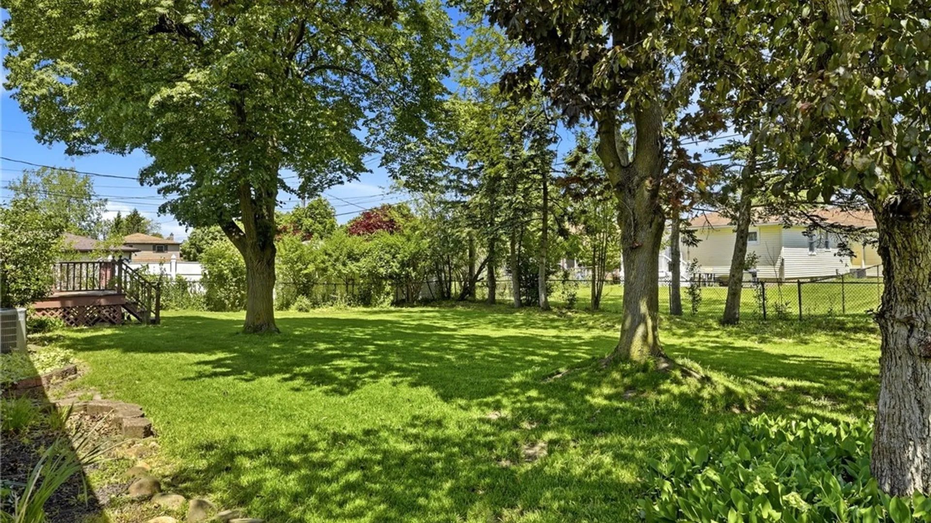 Property at 17 Delphi Drive, Cheektowaga, NY 14227 42