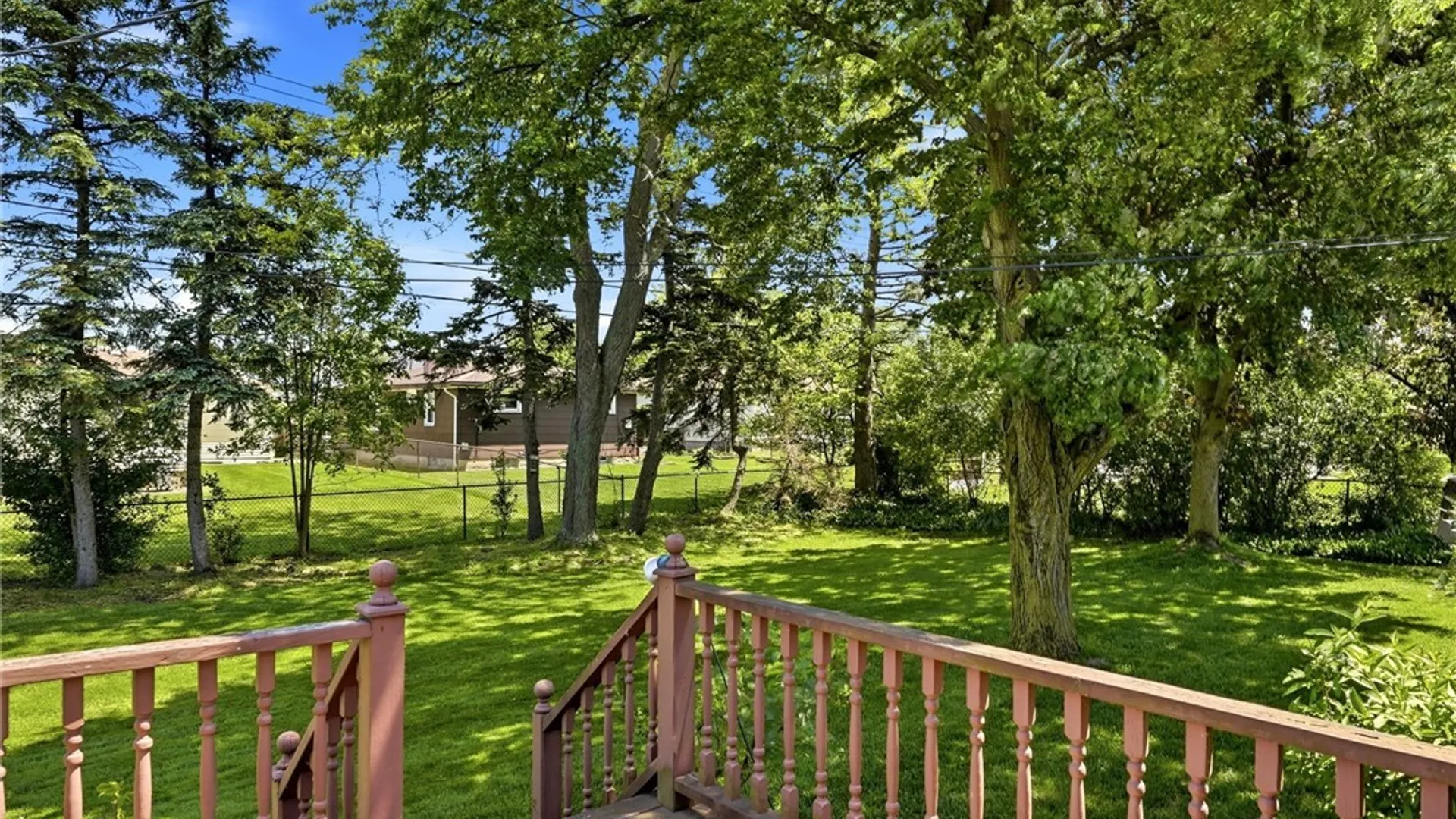 Property at 17 Delphi Drive, Cheektowaga, NY 14227 44
