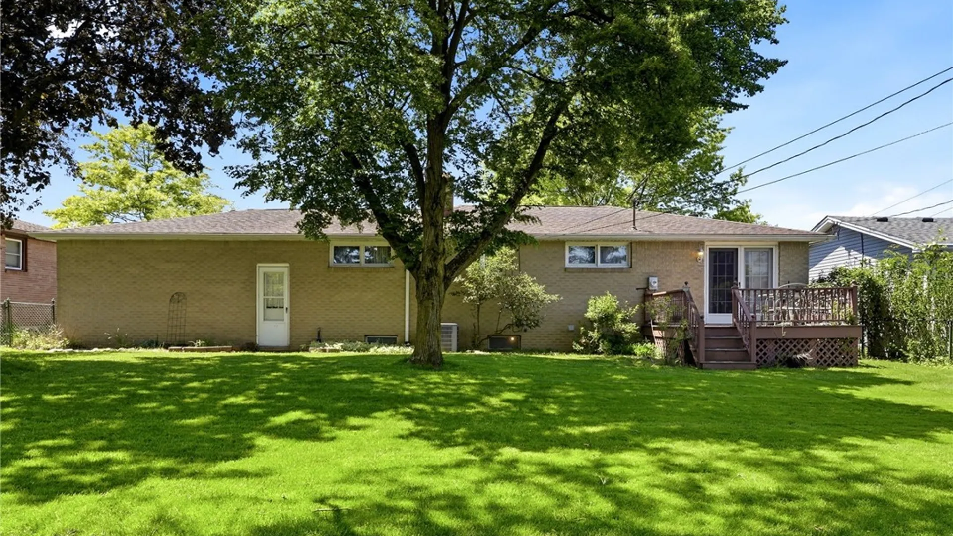 Property at 17 Delphi Drive, Cheektowaga, NY 14227 46