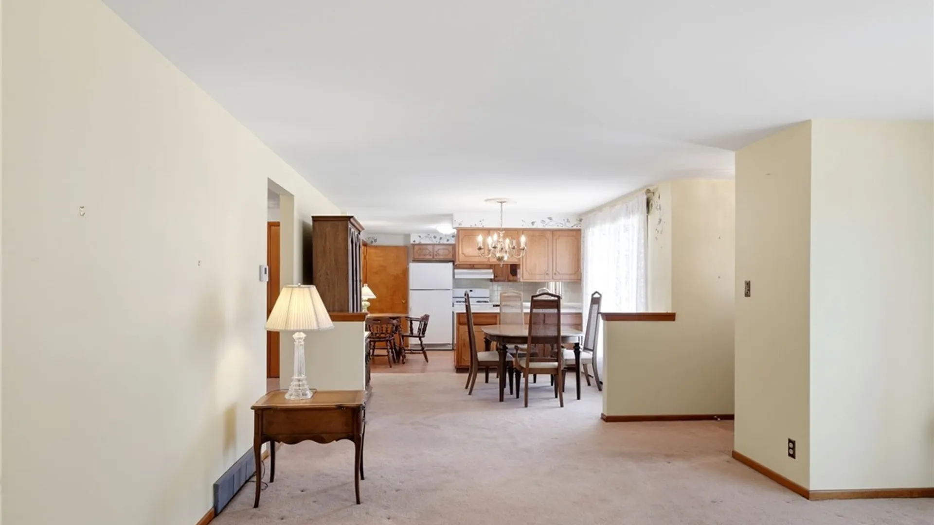 Property at 17 Delphi Drive, Cheektowaga, NY 14227 8