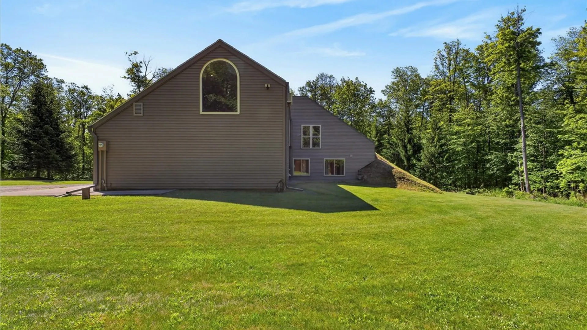Property at 7121 Pittsford Palmyra Road, Perinton, NY 14450 8