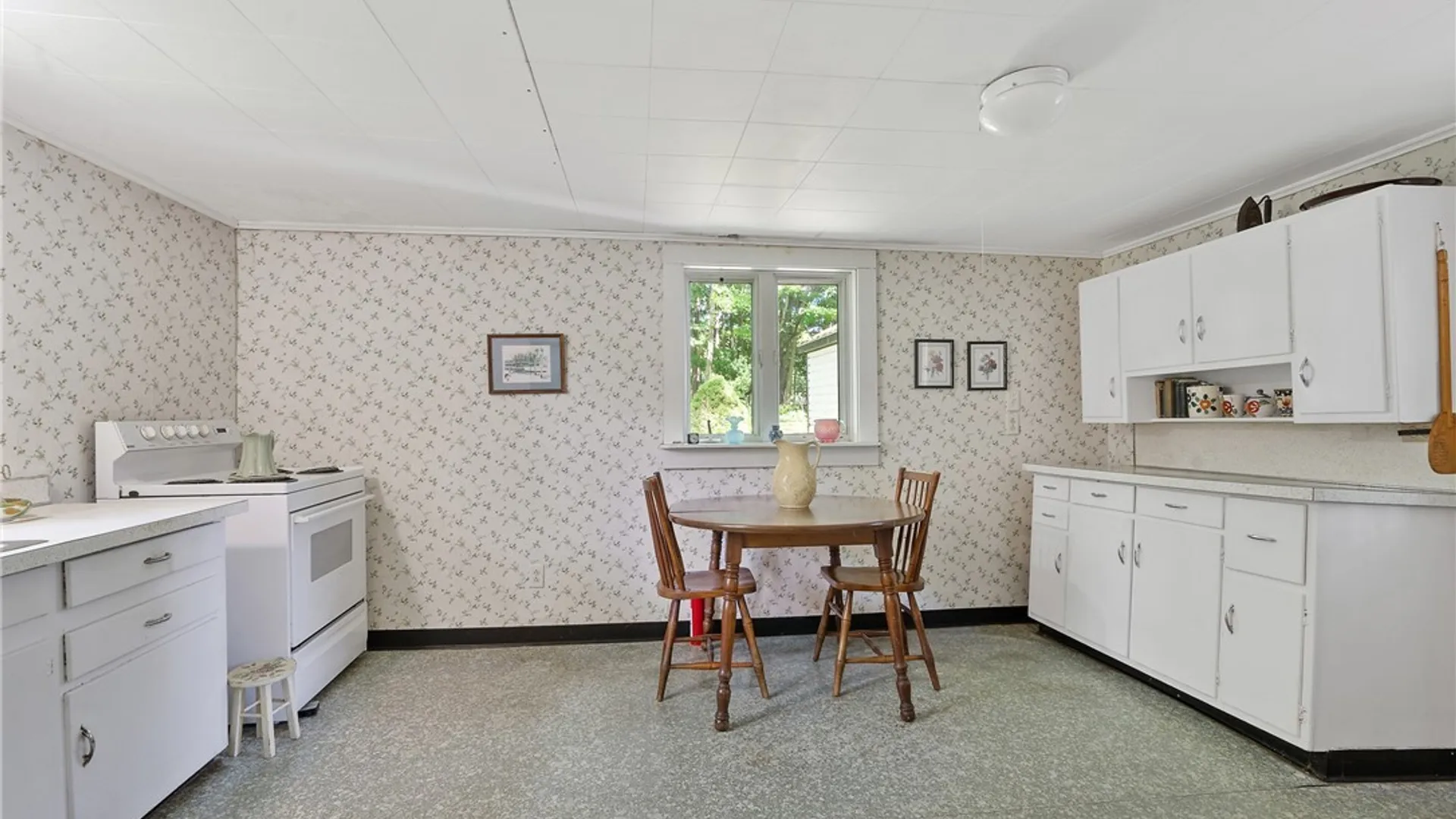 Property at 609 S Manlius Street, Manlius, NY 13066 12