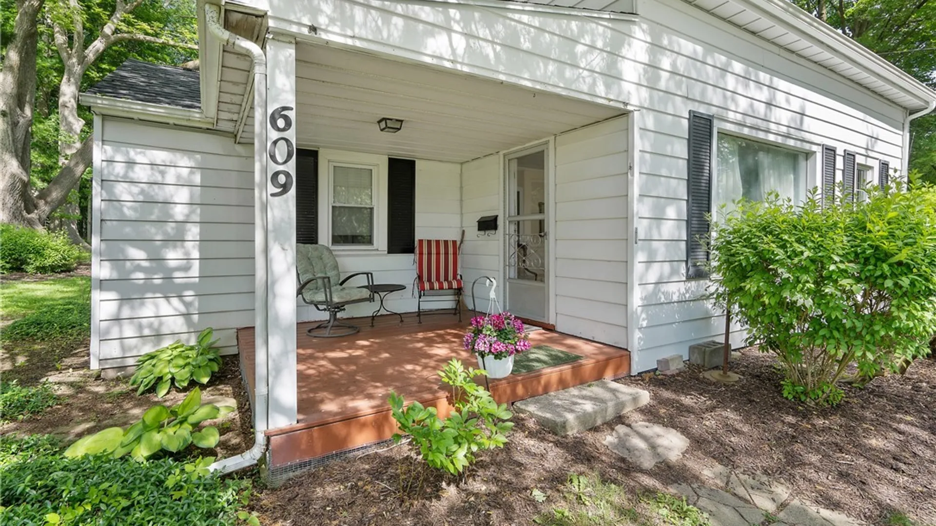 Property at 609 S Manlius Street, Manlius, NY 13066 3