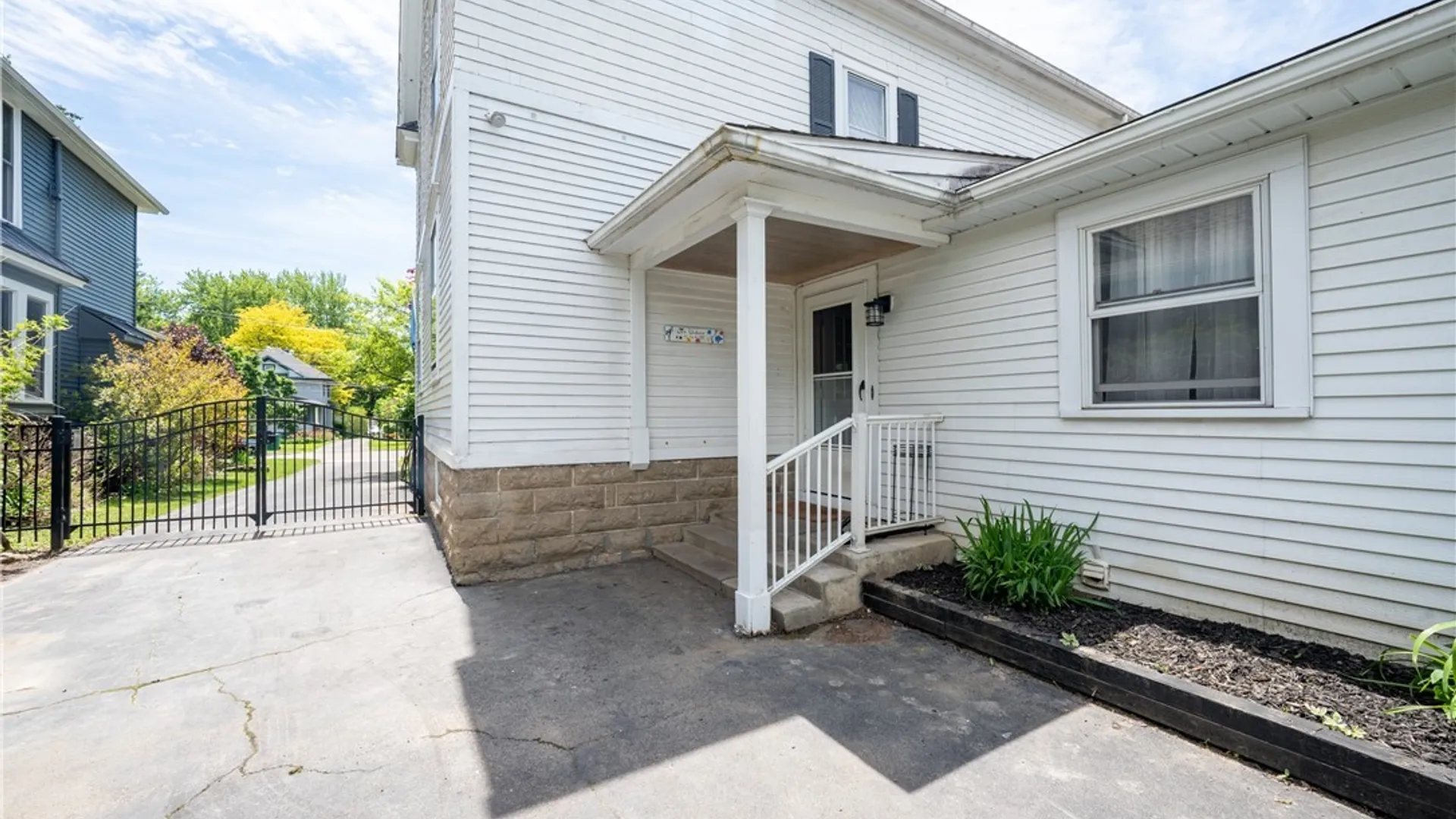 Property at 93 Long Avenue, Hamburg, NY 14075 41