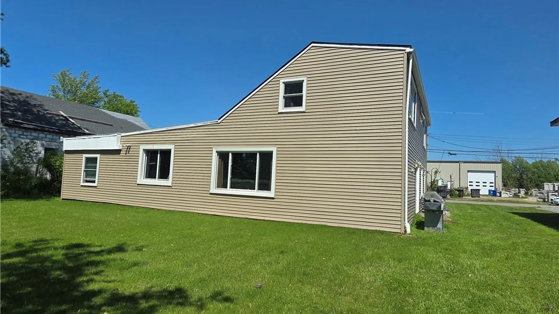 Property at 210 Westminster Road, West Seneca, NY 14224 4
