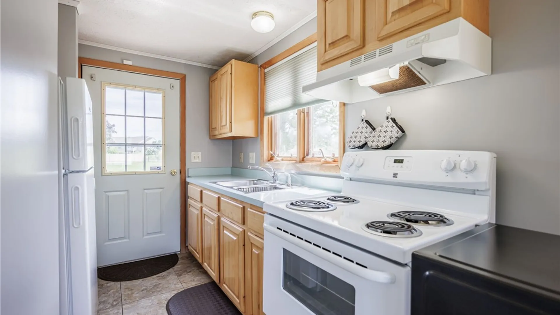 Property at 872 Guinevere Drive, Greece, NY 14626 30