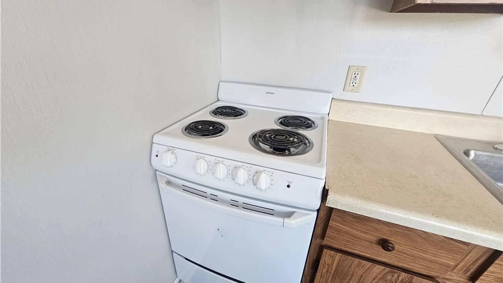 Property at 4067 Ridge Apt 2 Road, Williamson, NY 14589 5
