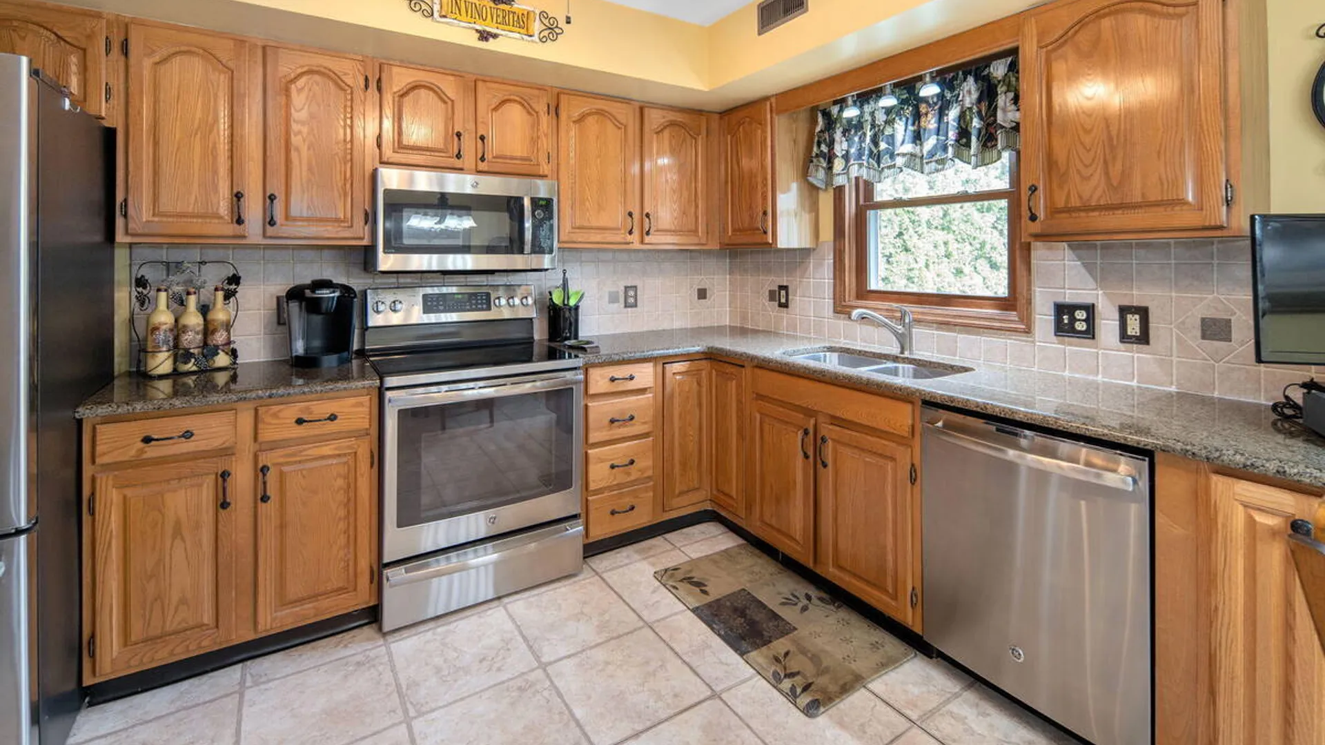 Property at 2 Cartwheel Drive, Scotia, NY 12302 10