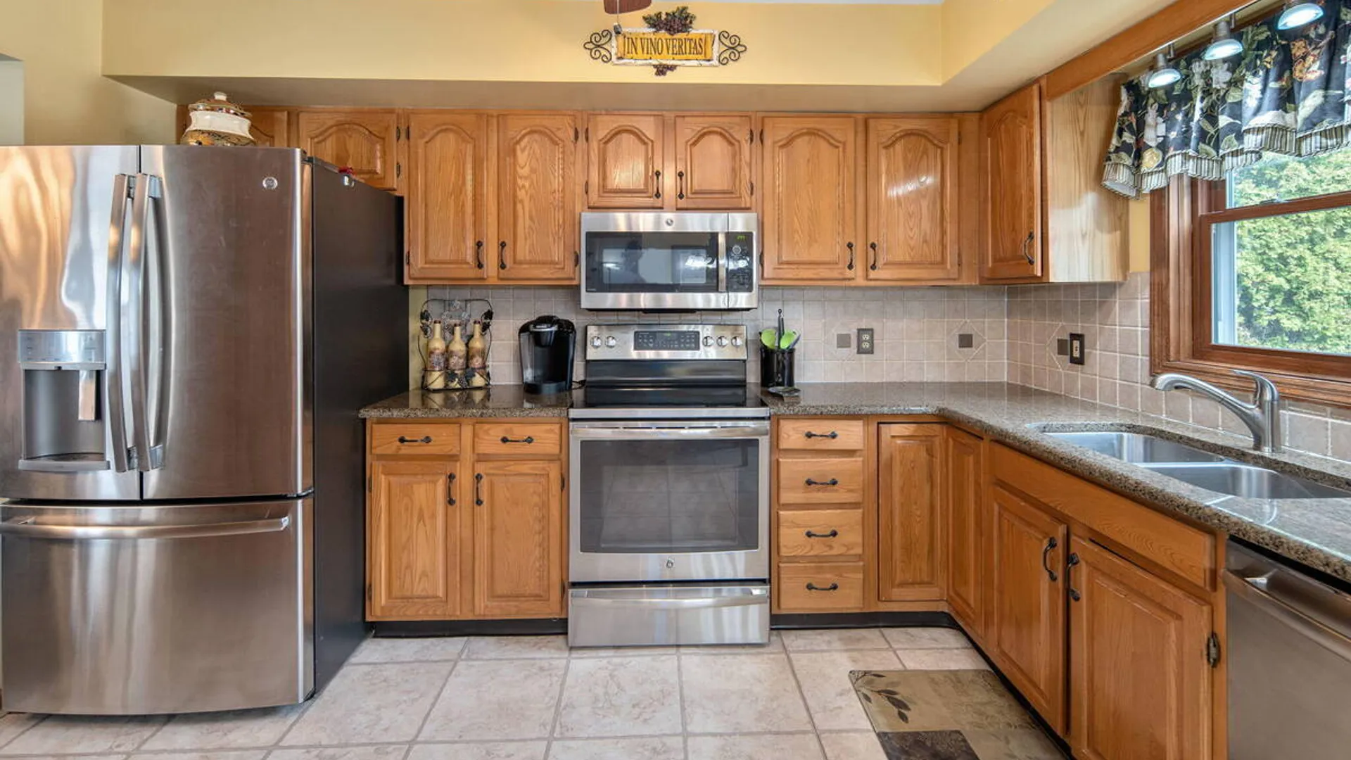 Property at 2 Cartwheel Drive, Scotia, NY 12302 12