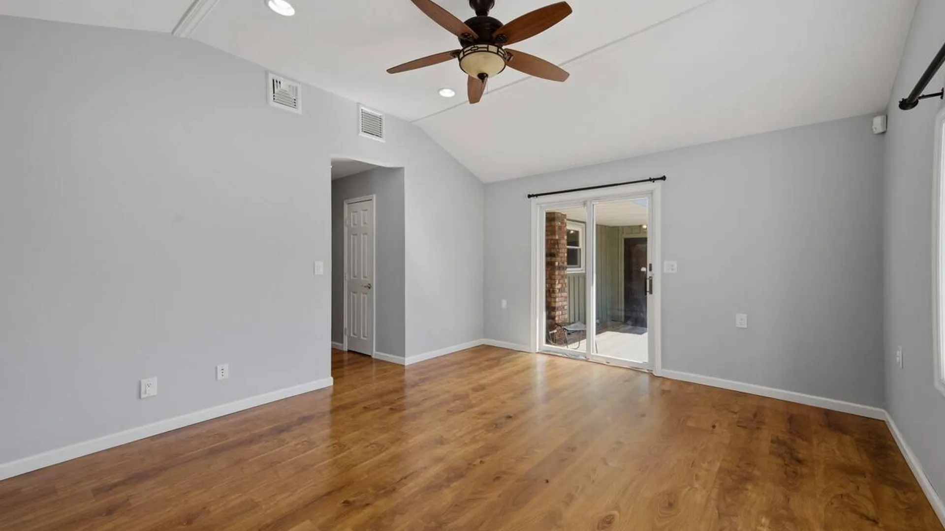 Property at 310 Jamaica Avenue, Medford, NY 11763 16