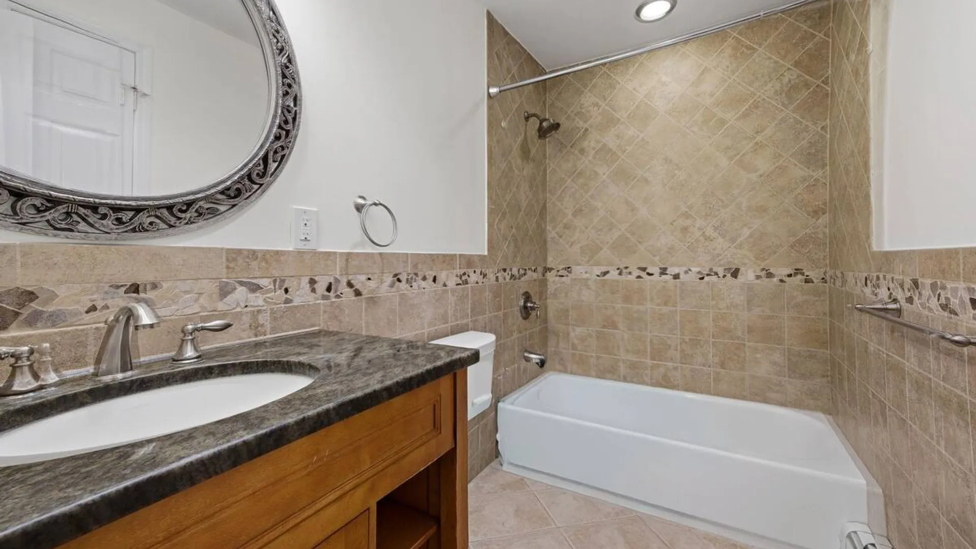 Property at 310 Jamaica Avenue, Medford, NY 11763 17