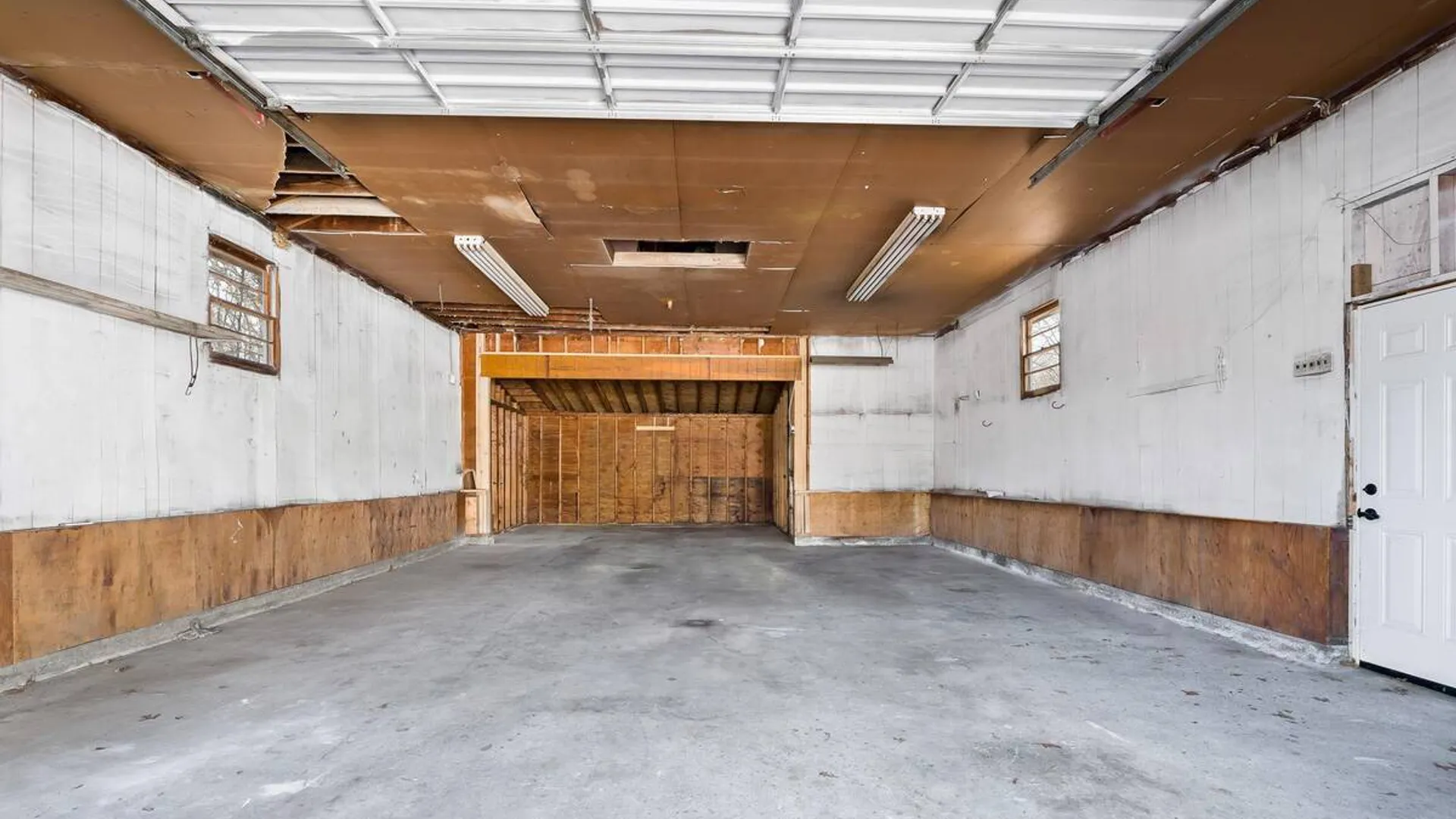 Property at 310 Jamaica Avenue, Medford, NY 11763 28
