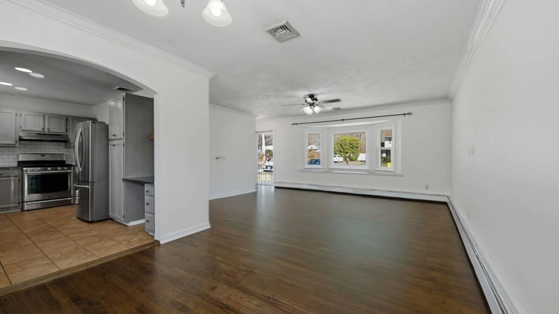 Property at 310 Jamaica Avenue, Medford, NY 11763 5