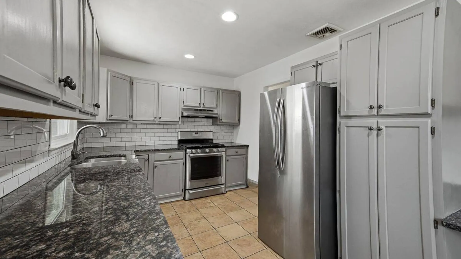 Property at 310 Jamaica Avenue, Medford, NY 11763 7