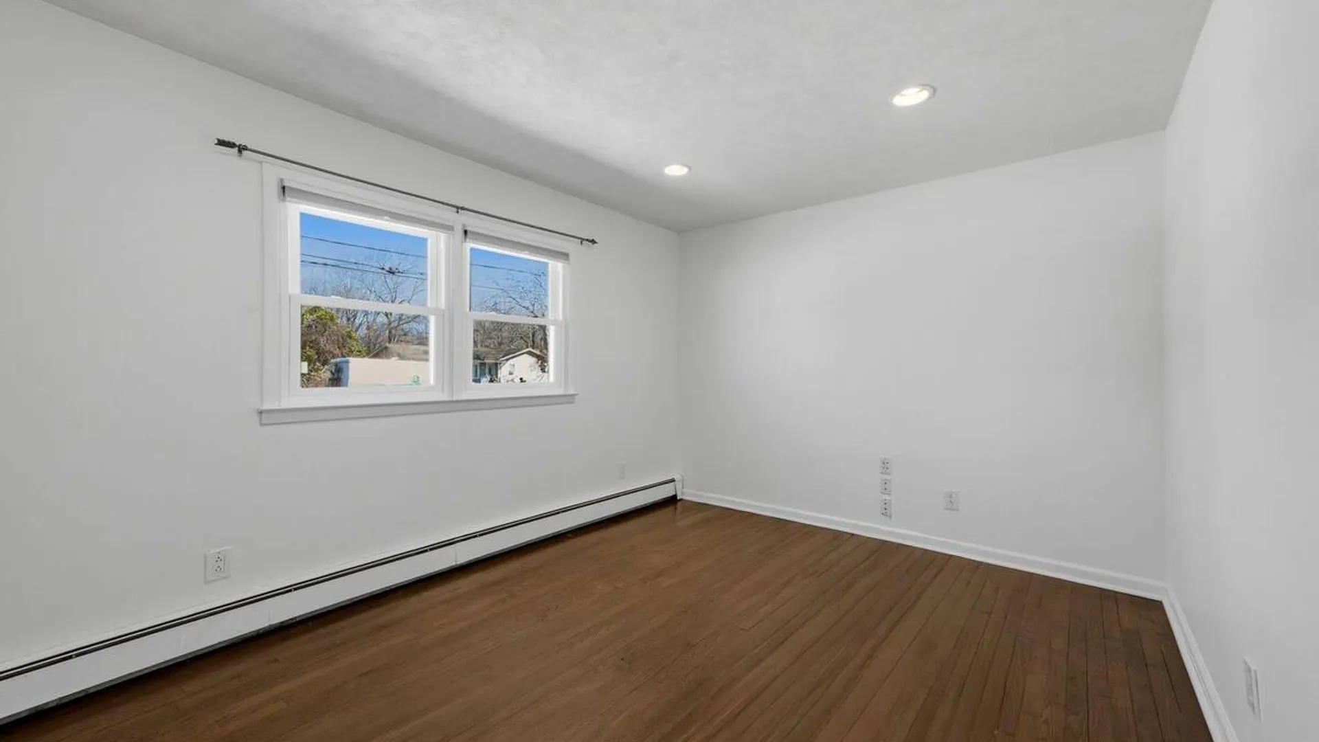 Property at 310 Jamaica Avenue, Medford, NY 11763 8