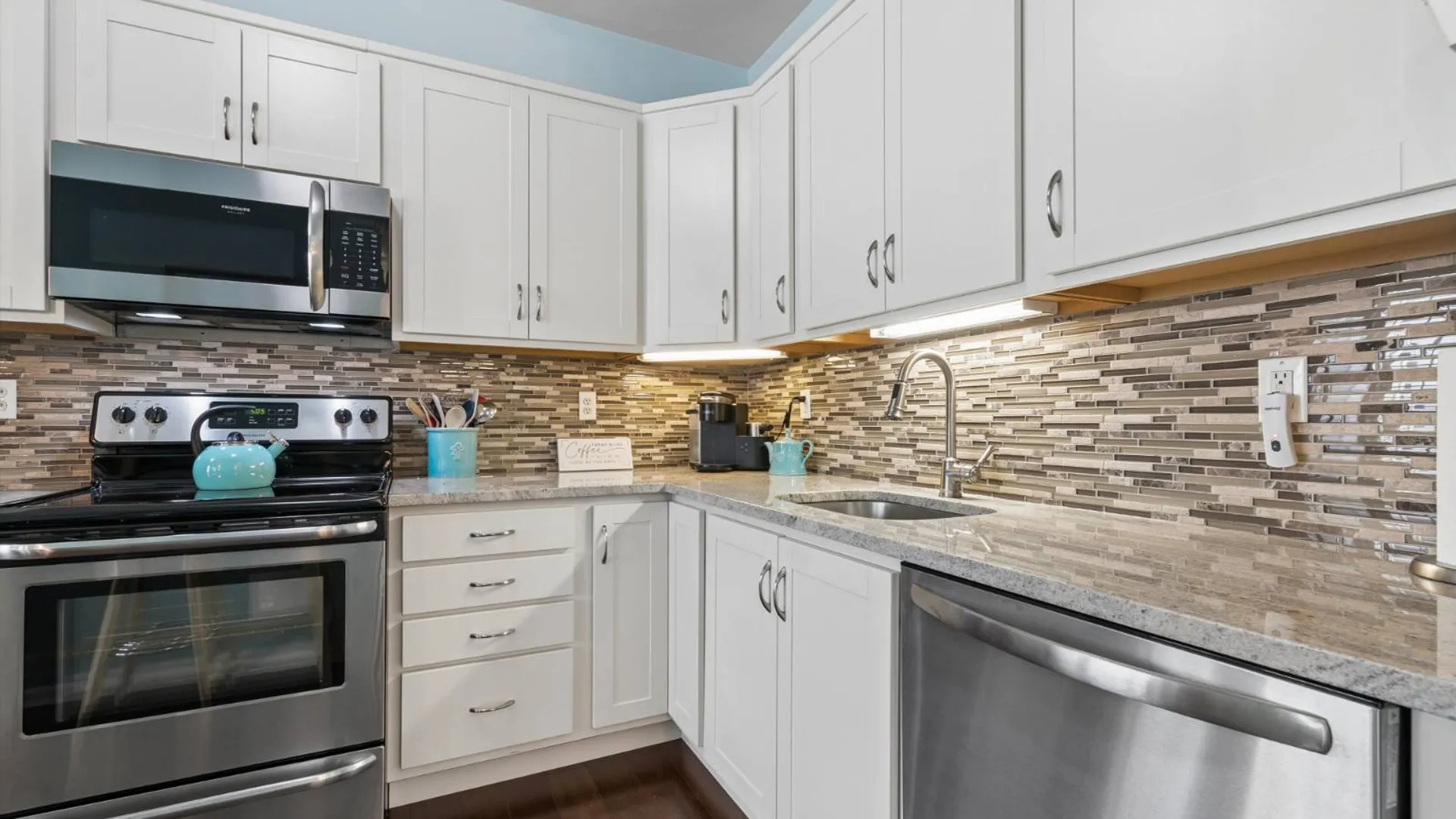 Property at 17 Constantine Way, Mount Sinai, NY 11766 17