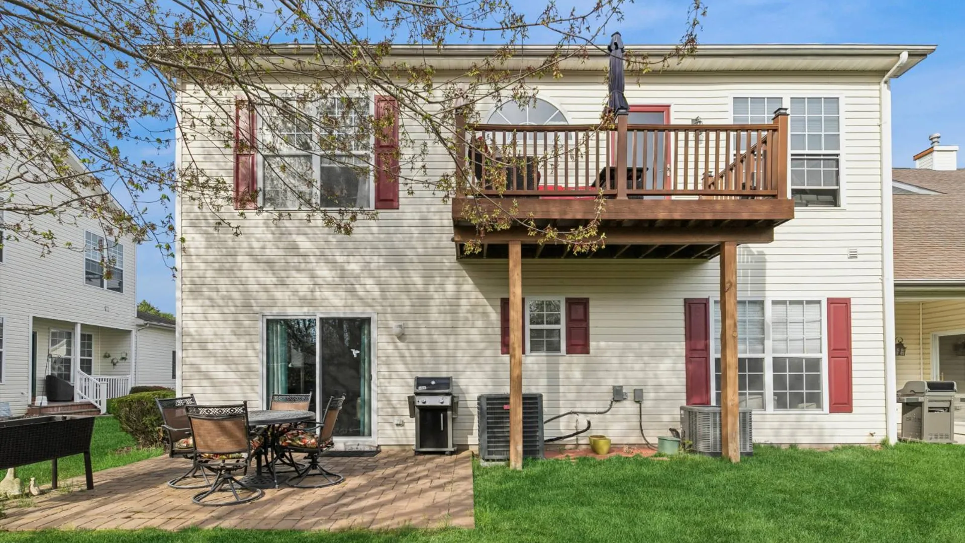 Property at 17 Constantine Way, Mount Sinai, NY 11766 32