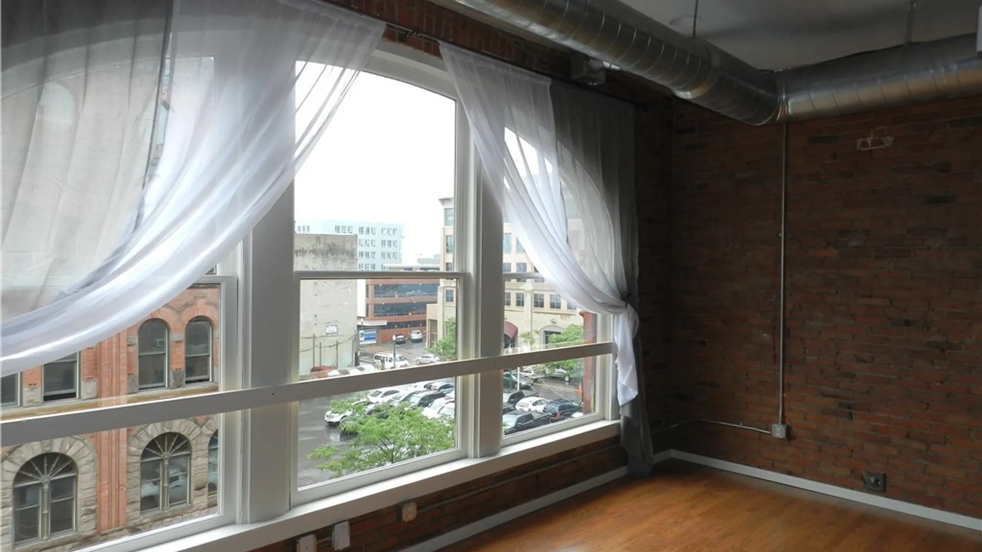 Property at 317 S Clinton Street, Syracuse, NY 13202 3