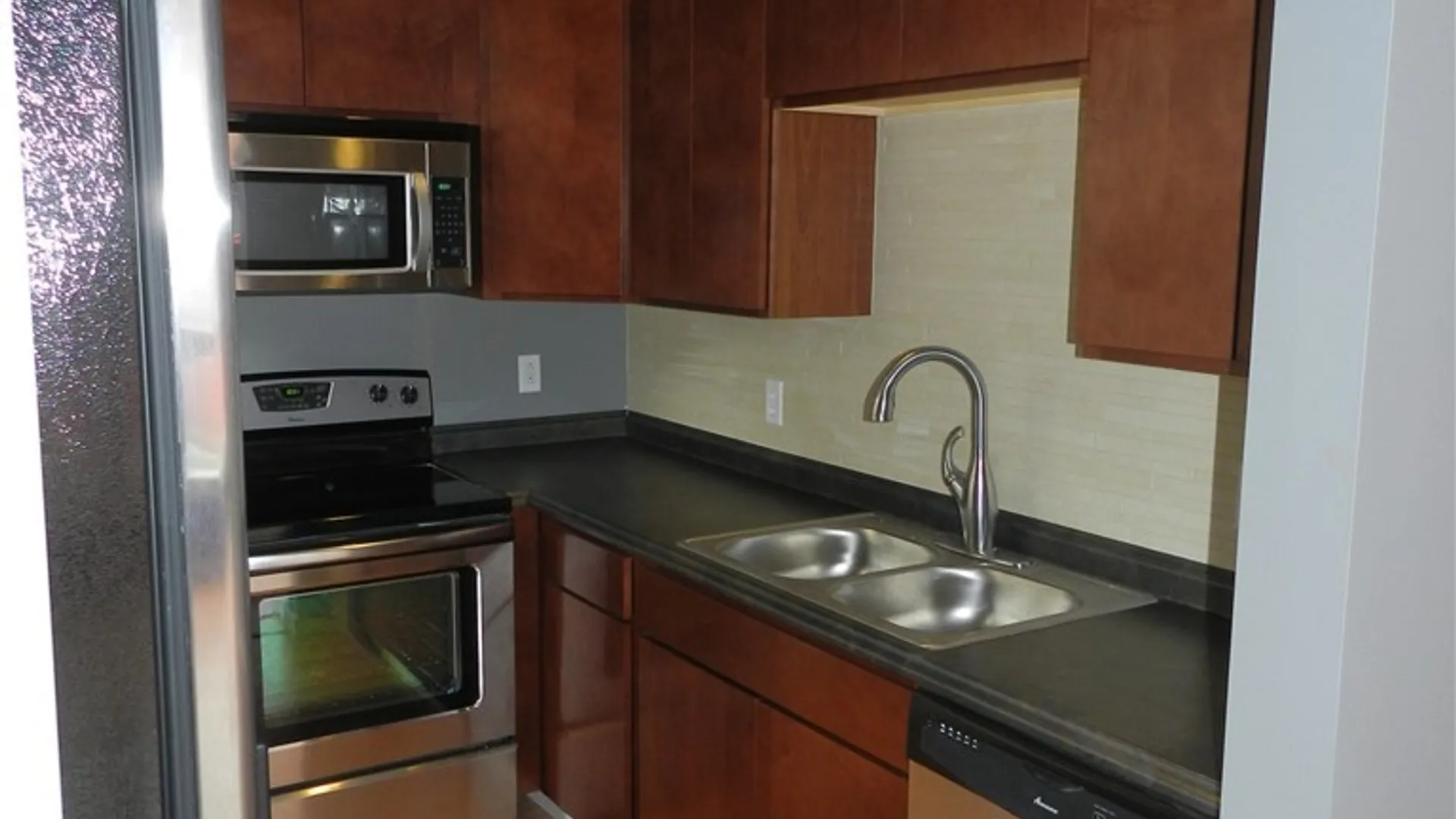 Property at 317 S Clinton Street, Syracuse, NY 13202 4