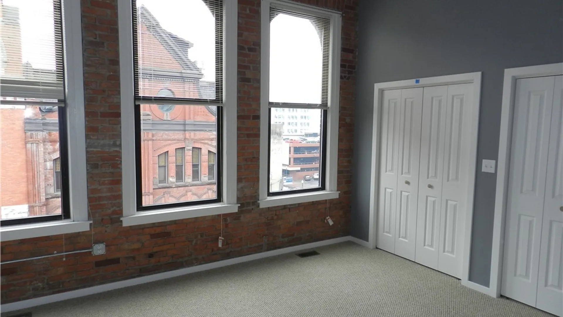 Property at 317 S Clinton Street, Syracuse, NY 13202 6