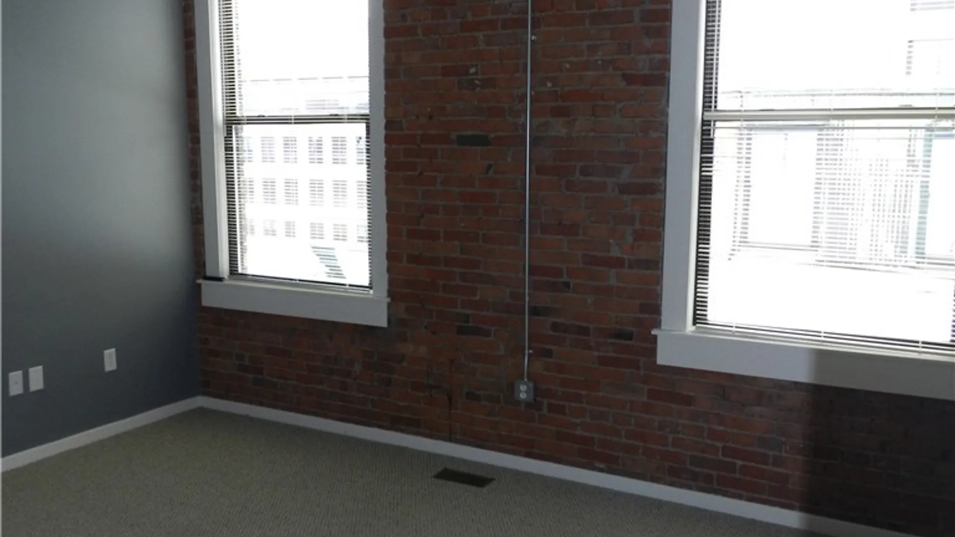 Property at 317 S Clinton Street, Syracuse, NY 13202 7