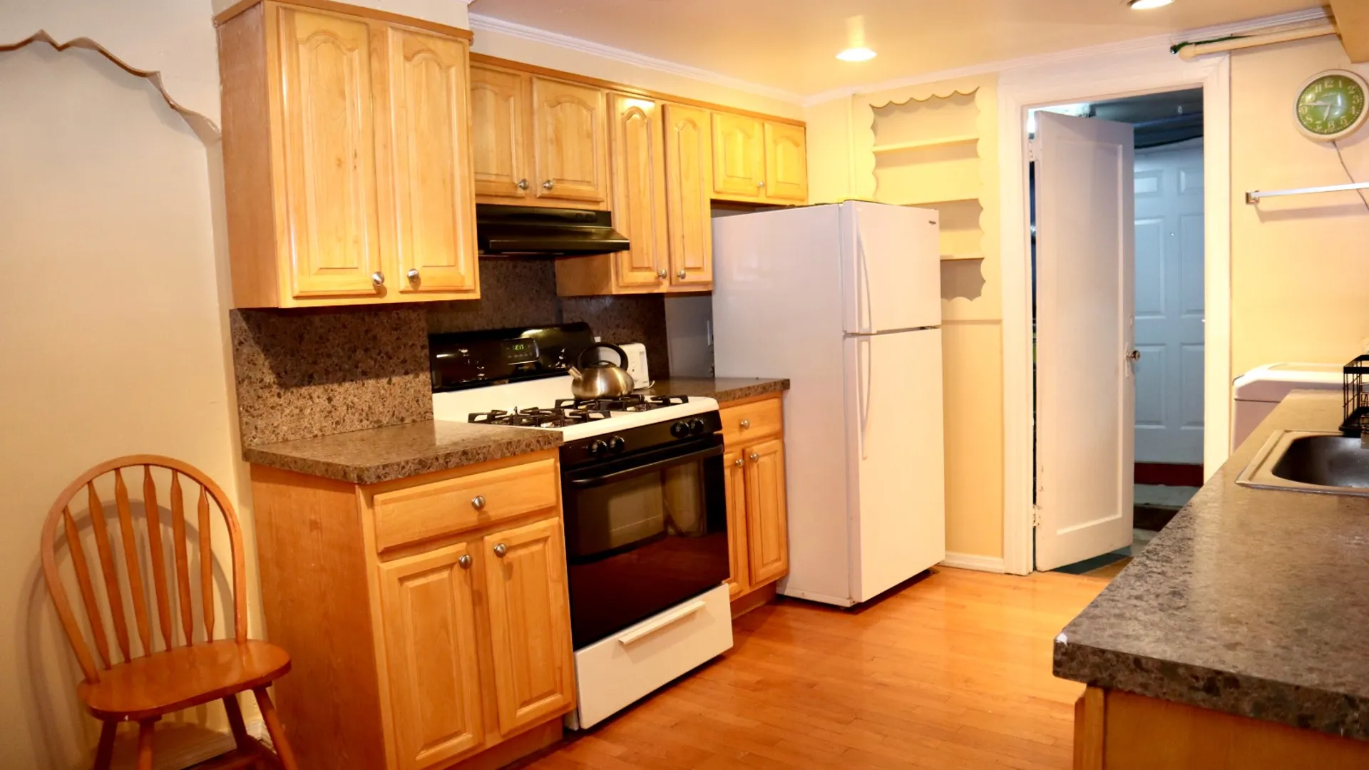 Property at 244 E 49th St, Brooklyn, NY 11203 17