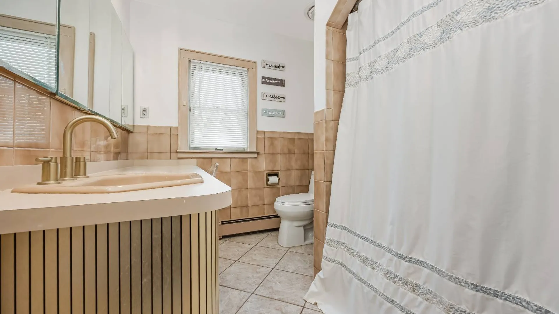 Property at 1018 Cottage Pl, Baldwin, NY 11510 18