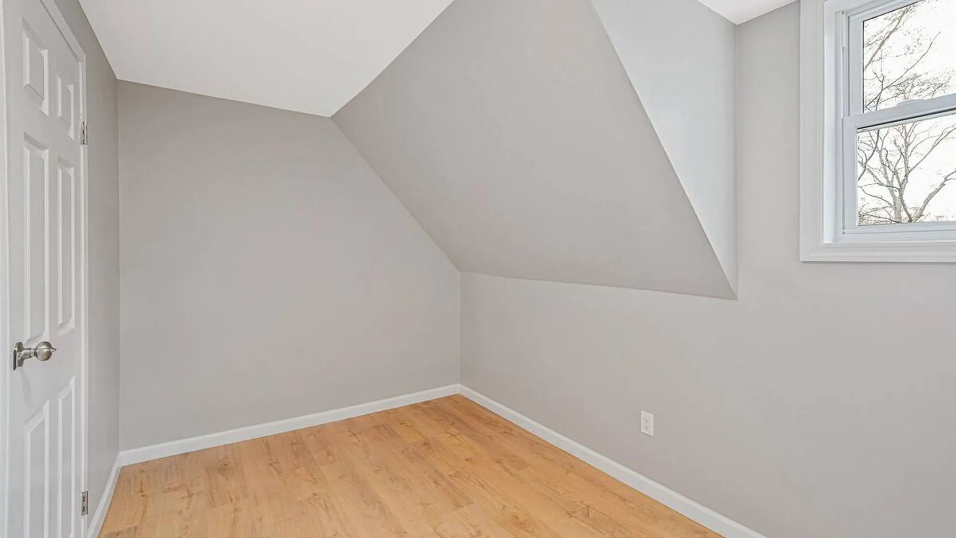 Property at 41 Seaside Avenue, Patchogue, NY 11772 15