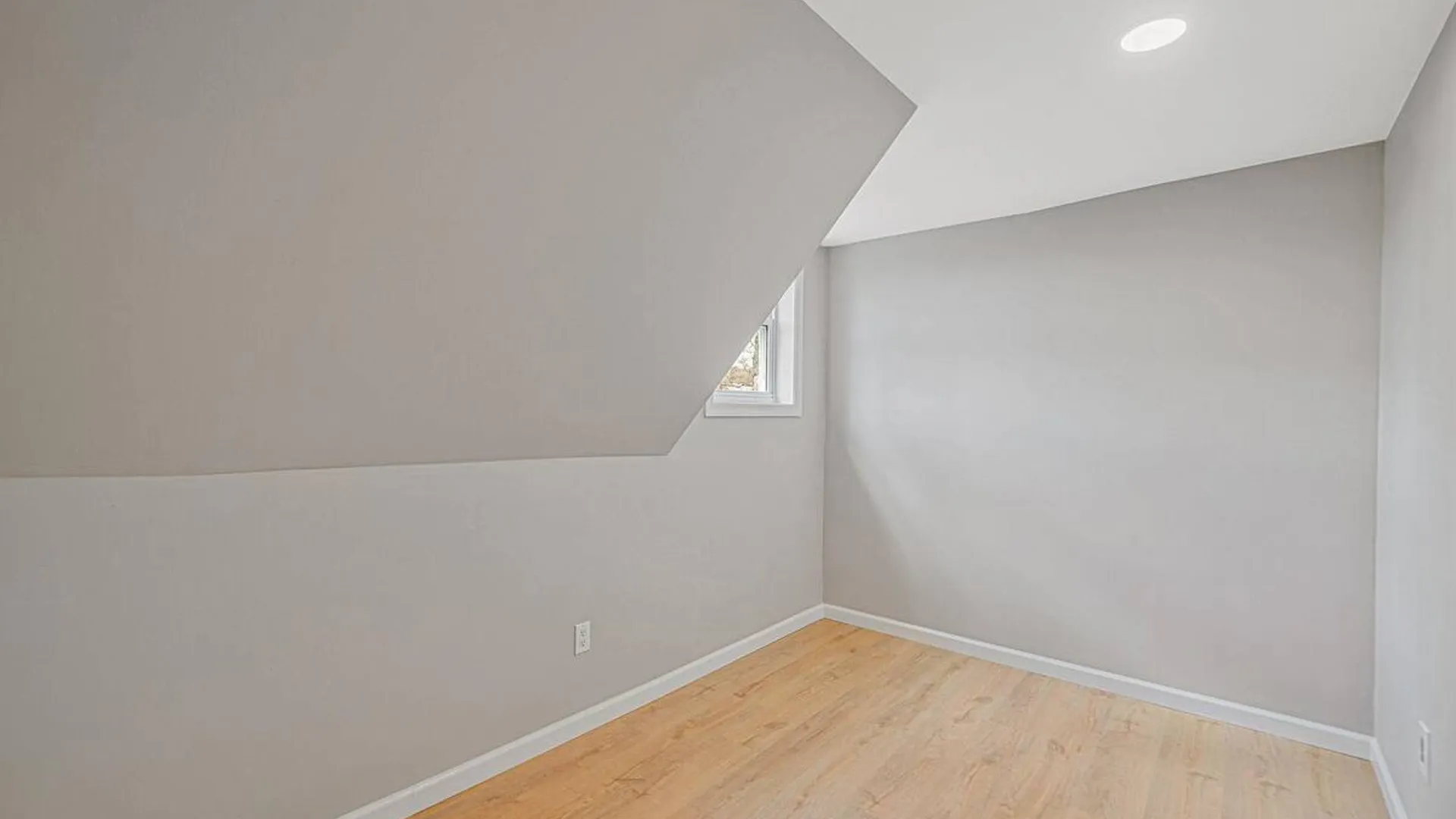 Property at 41 Seaside Avenue, Patchogue, NY 11772 16