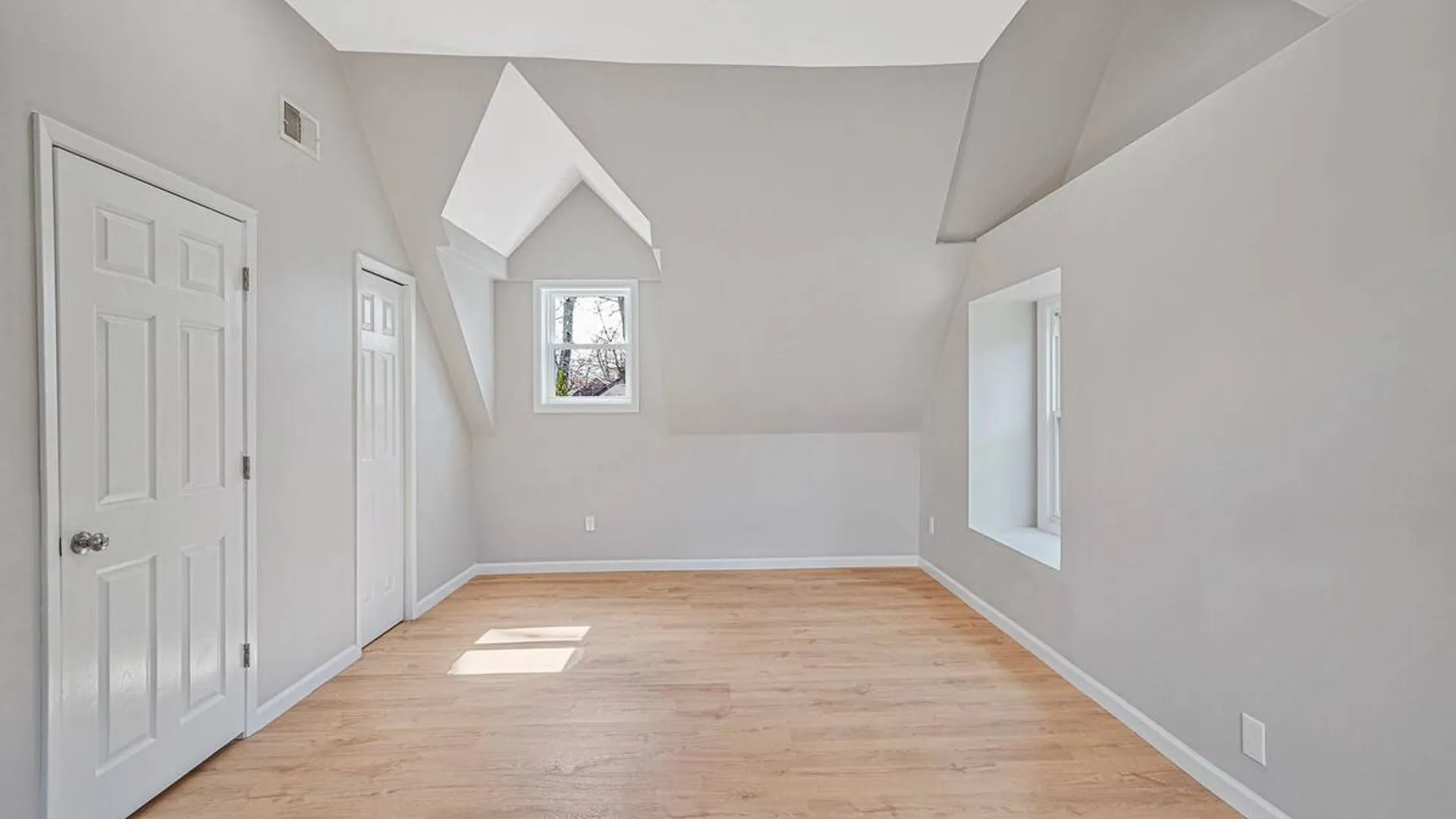 Property at 41 Seaside Avenue, Patchogue, NY 11772 17